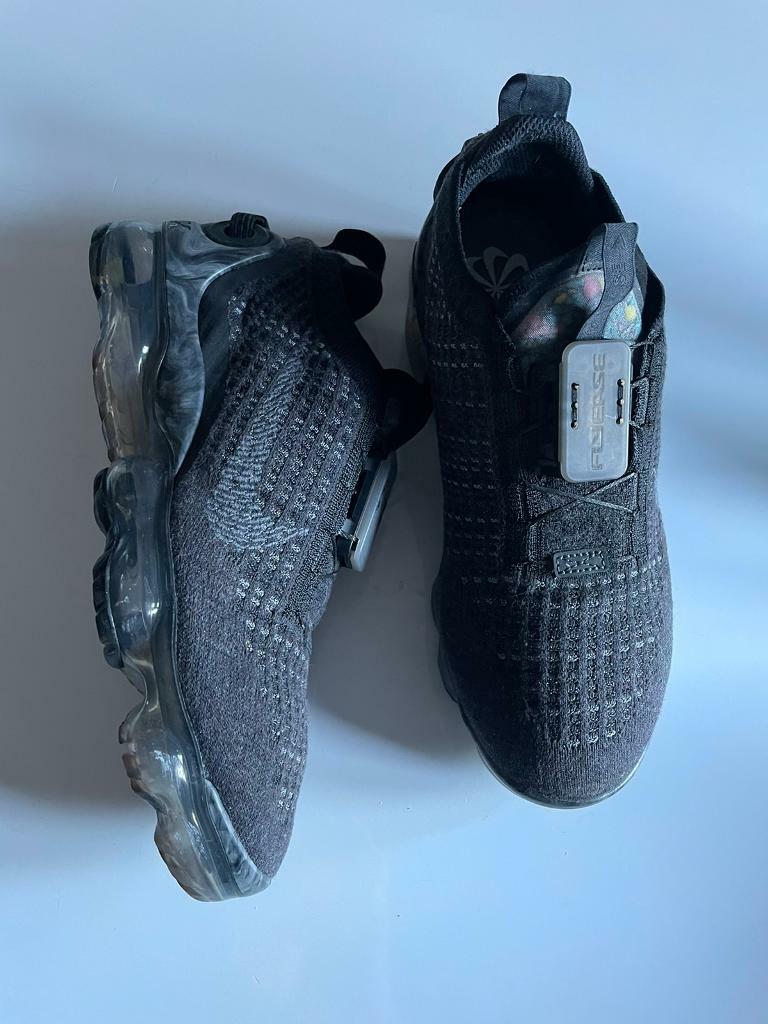 second hand nike trainers